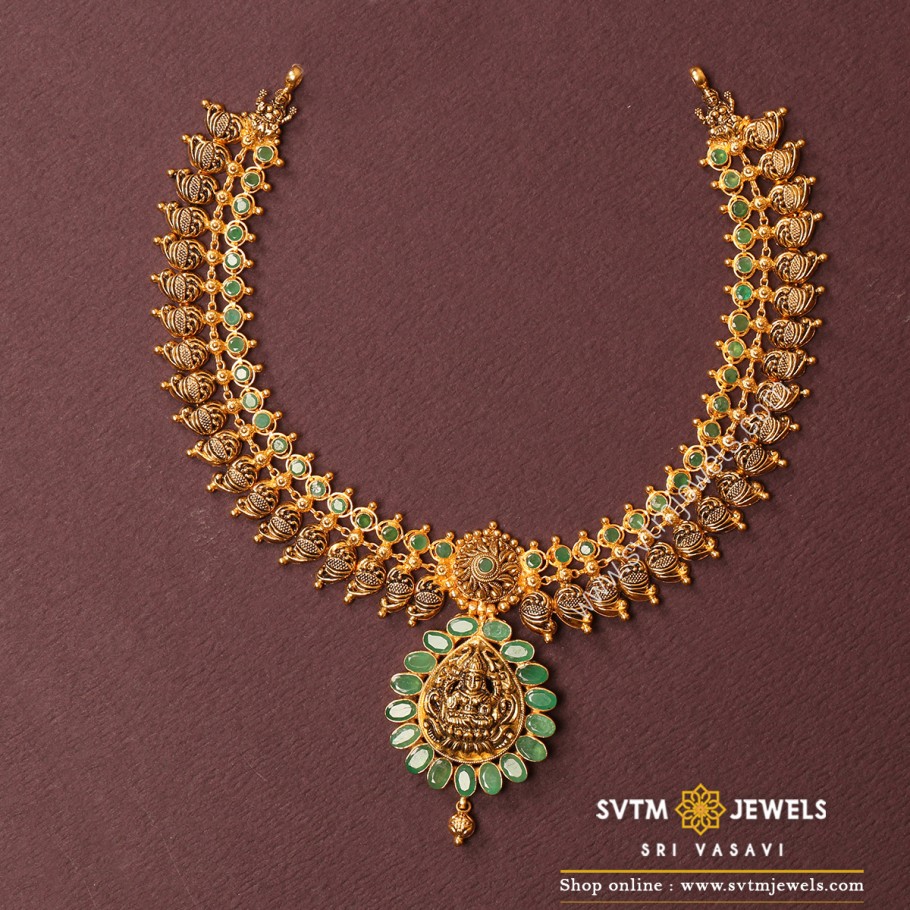 Alluring Emerald short necklace - Short Necklace - Gold