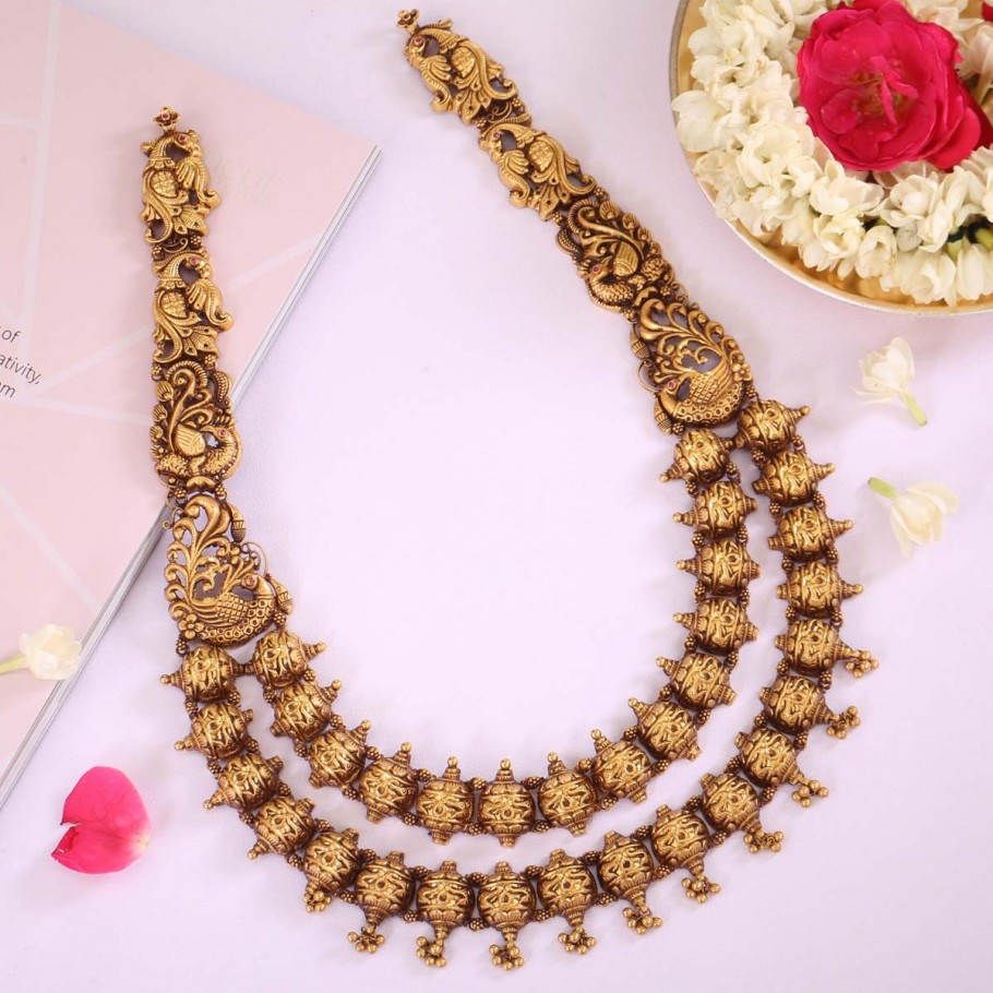 Nishitha Layer Necklace